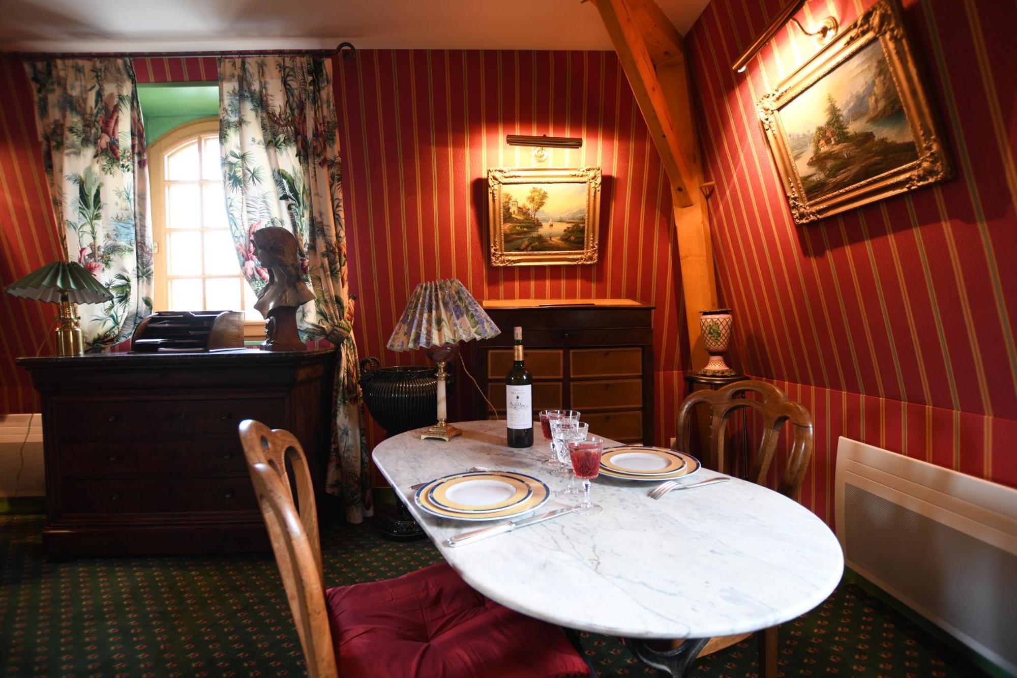 Le Val Clos, Appartement Dans Une Maison De Maitre 19E Tanlay Buitenkant foto